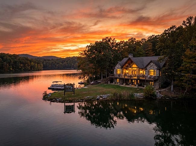 Crown Harbor on the Lake